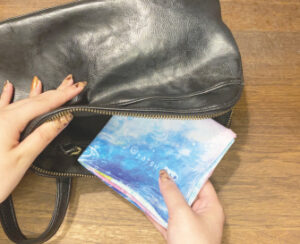 ハンカチを日常的に使う